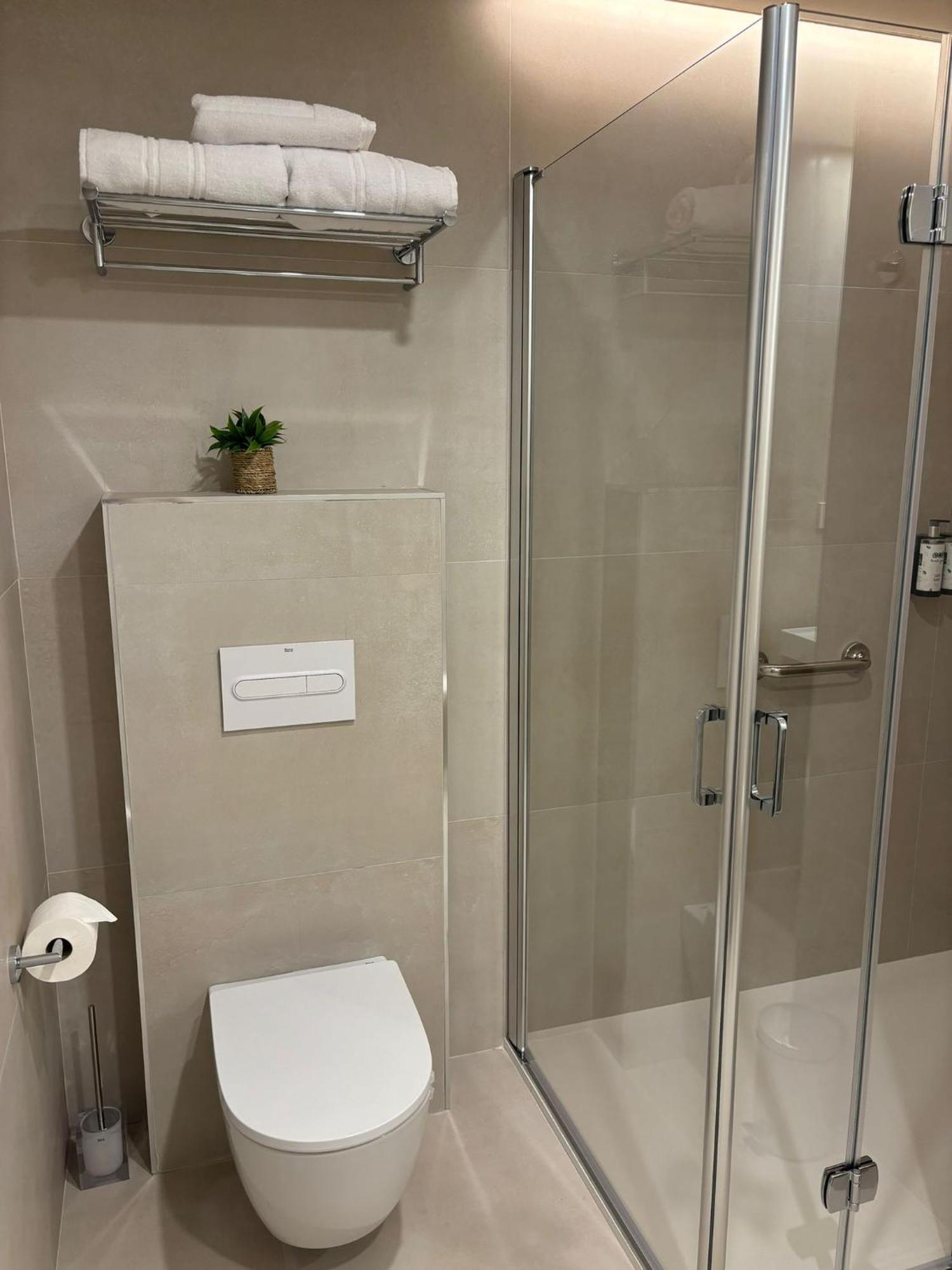 Apartamentos Joaquin Costa Santander Dış mekan fotoğraf